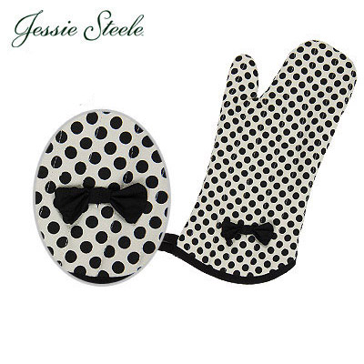 【365日出荷対応】JessieSteele ジェシースティール ミトン/鍋つかみ 白黒ドット 505-JS-140K Oven Mitt w. Bow White Black Deco Dot